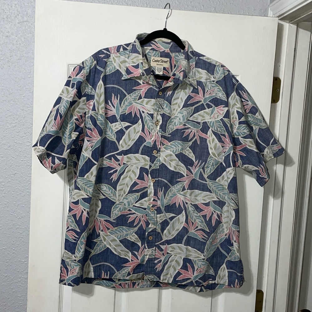 Cooke Street Honolulu Hawaiian Button Down Shirt